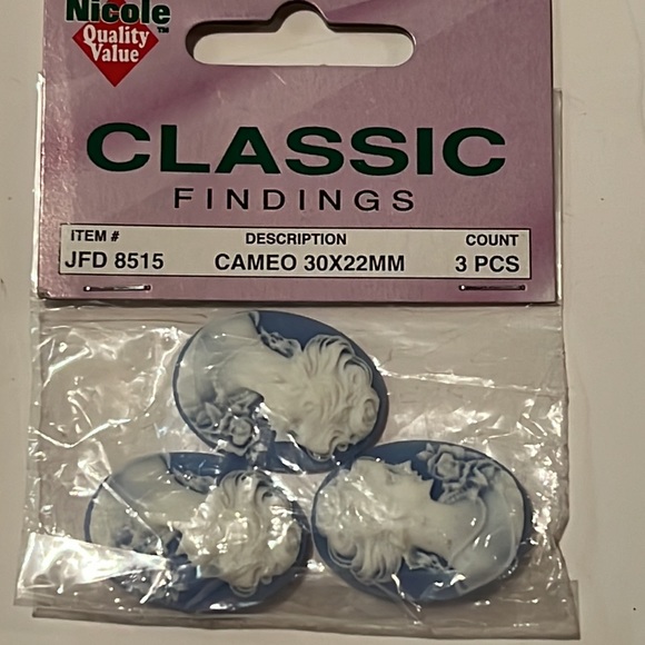 Cameos vintage crafts - Picture 3 of 4